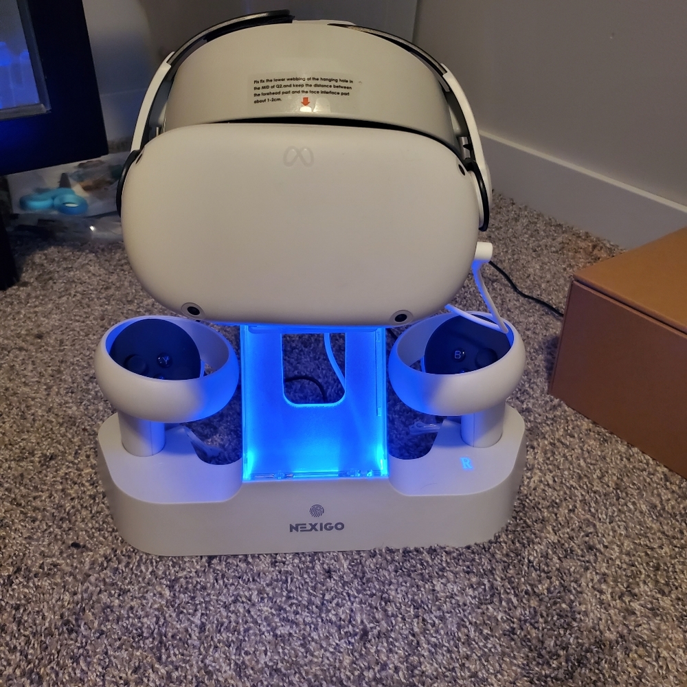 Oculus Meta Quest 2 - Picture 2 of 14